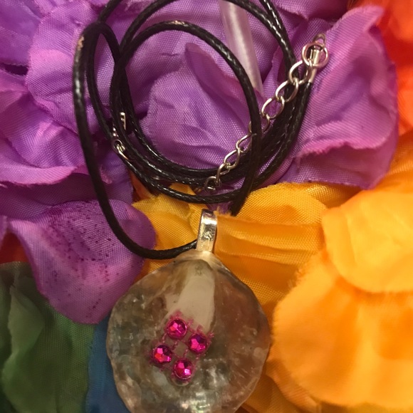 Exclusive Seashell Original Unique Rare One of a Kind Handmade Necklace - Picture 9 of 16